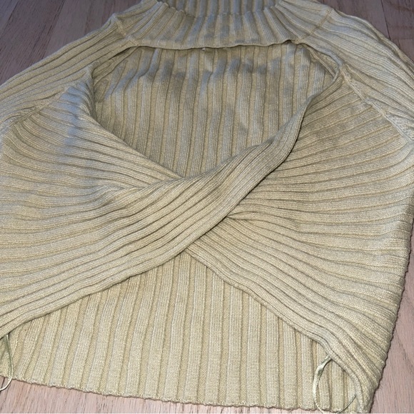 Princess Polly Twist Front Crop Cut Out Sweater Ribbed Sage Green xs/s - Picture 4 of 4